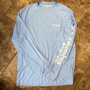 NWOT Columbia light weight tee
